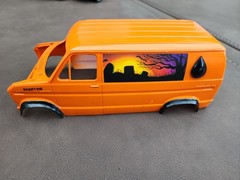 AMT Phantom Ford Econoline Custom Van AMT767/12 1/25