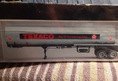 00 AMT/ERTL 1/25 Scale FRUEHAUF TEXACO TANKER TRAILER #30063 REBOX RELEASE BOXED