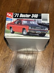 AMT 1971 Plymouth Duster 340 Mopar Model Kit #8437 1:25 NEW OPEN BOX