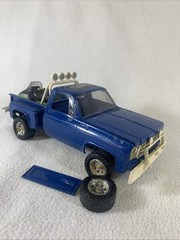 Vintage 1978 Revell Ice Patrol California Pickup Model Kit H-1384 (parts)