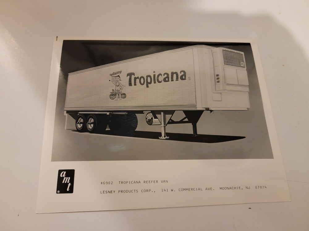 *Vintage / Rare* AMT Factory Photo (TROPICANA REEFER VAN) # 6902