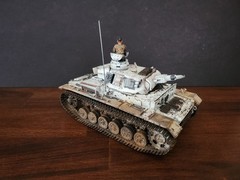 1/35 Built Dragon German Panzer III Ausf N Tank Winter WWII w/commander fig