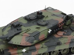Tamiya 25207 1/35 Scale Limited Product Ukrainian Army Leopard 2A6