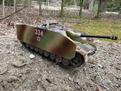 1/35 BUILT STURMGESCHUTZ IV WITH CONCRETE ARMOR-WELL BUILT READY TO DISPLAY.