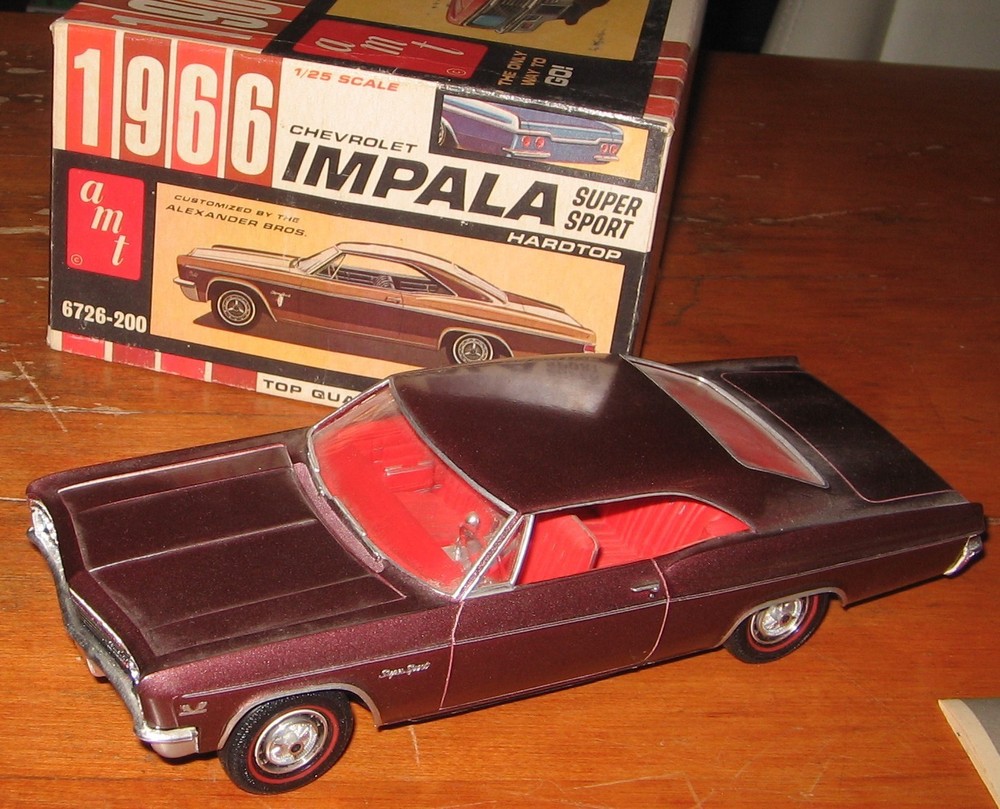 AMT 1966 Chevy Impala SS HT 3-in-1 Kit #6726 Stock Survivor Nice Built in Box 66