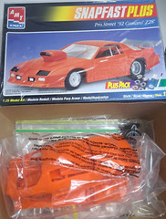 AMT Snapfast Plus 1/25 Pro Street 1992 92 Chevy Camaro Z28 Snap (No Paint/Glue)