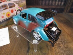 Custom Built REVELL MONOGRAM VW ‘60s VOLKSWAGEN BEETLE 1:25 Model Car #85-7143