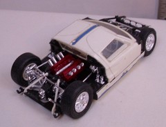 IMC FORD GT RACE CAR MODEL 1:25 BUILT UP BOXED #104-200