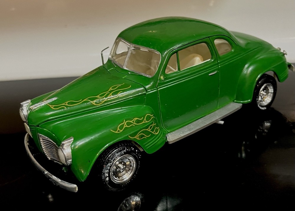 🏁 Built Model Kit Vintage AMT 41′ Green Plymouth Stock Custom 1/25 🏁