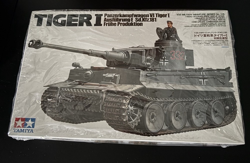 Tamiya 1/35 TIGER I Panzerkampfwagen VI Tiger I Ausführung E (Şu.Kfz181) Model