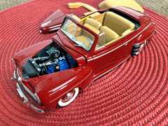 REVELL 1/25 1948 FORD CONVERTIBLE FACTORY BUILT UP BOX ART STUDIO DISPLAY MODEL
