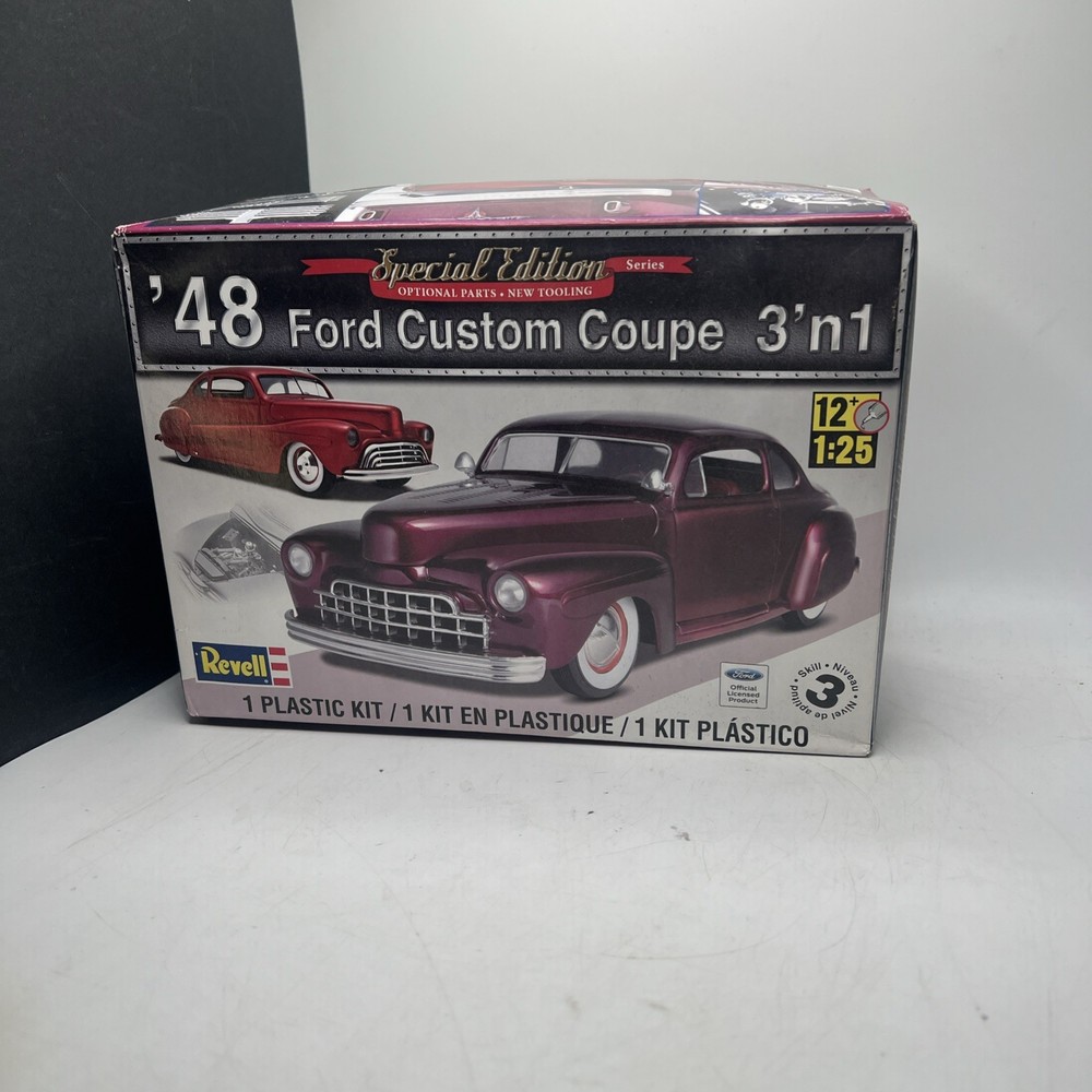 Revell 48 Ford Custom Coupe Sealed 1/25