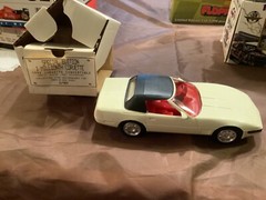 1992 AMT / ERTL CHEVROLET 1 Million Corvette #6702 Artic White Red Interior RARE