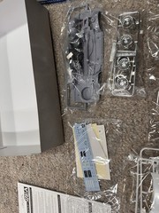 Aoshima Nissan Cima / President F50 2003 1/24 Model Kit (NEW OPEN BOX) RARE