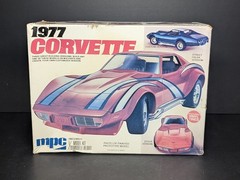 New MPC Rainbow Vette Corvette Model Kit #1-7830 1/20 Scale
