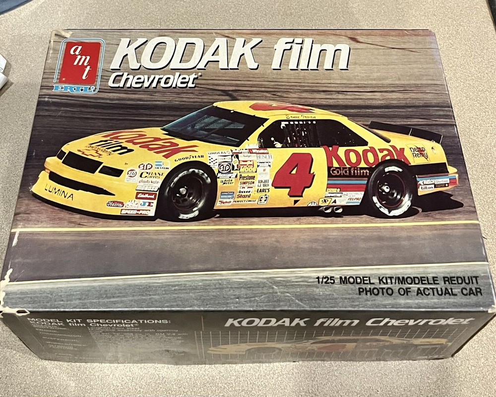 🏁 AMT Kodak Film Chevrolet #6727 Model (Open Box) 1/25 🏁