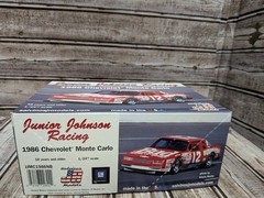 Salvinos Jr Junior Johnson Racing 1986 Chevy Monte Carlo Nascar Model Kit