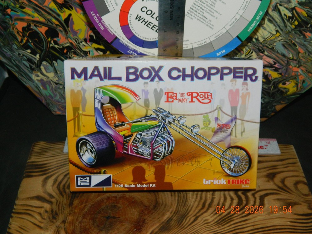MPC Ed Roth’s Mail Box Chopper Trick Trike Series 1:25 Big Daddy Model Kit New