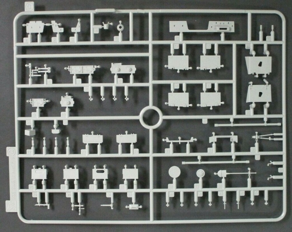 Dragon 1/35 Scale STUG III Ausf. E Parts Tree Q from Kit No. 6688