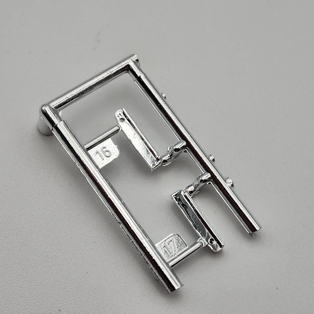 Revell 1/25 Chevy S-10 Lowrider 85-2569 Parts Kit Bash Chrome Pieces #16 #17