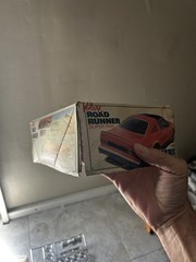 MPC PLYMOUTH 1977 VOLARE ROAD RUNNER SUPER PAK CAR MODEL KIT 1:25 1-0779