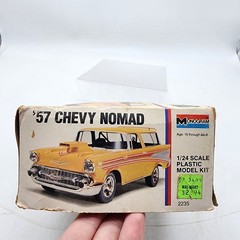 UH Monogram Yellow 1957 Chevy Nomad 1/25 Scale Model Kit #2235 READ DESCRIPTION