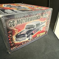 Revell Motorworks ‘57 Chevy 1:24 Scale Plastic Model Kit New Sealed