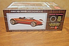 AMT GEORGE BARRIS SURF WOODY 1/25 SCALE MODEL KIT molded in white