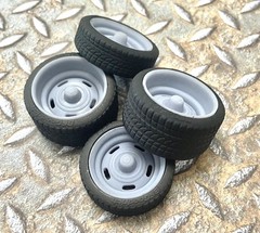 Resin 1/24: 21/20 Scale Inch Chevy Rally Wheels With Wide Rear Tires. 1/25
