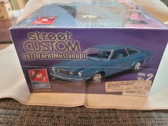 AMT ERTL 1977 Ford Mustang II Street Custom Model Kit 1:25 Scale Factory Sealed!