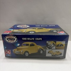 AMT Ertl Street Stock and Strip 1940s willys coupe Model Kit 1:25 Open Box
