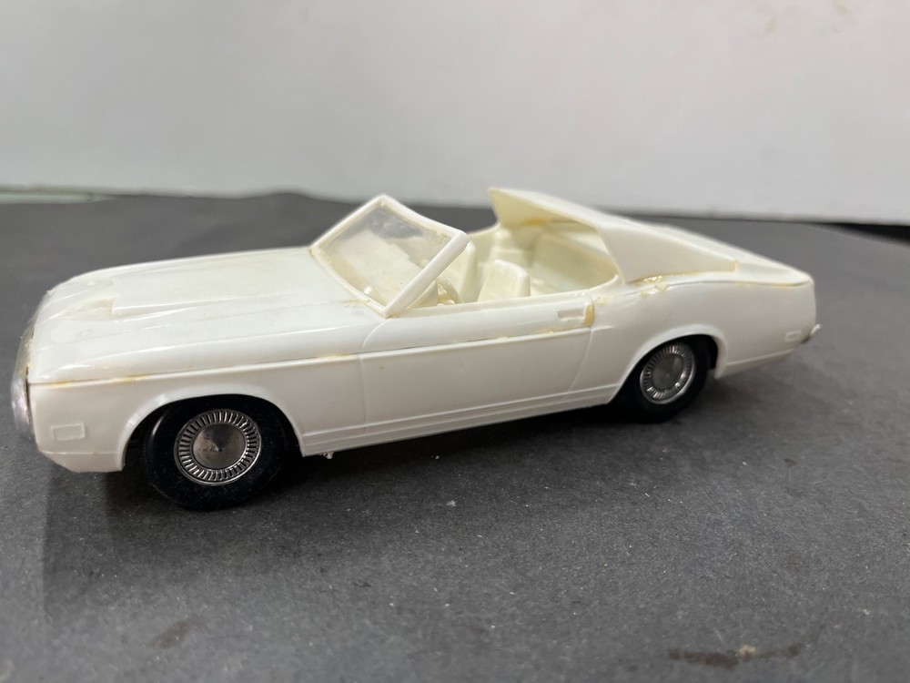 C16 Palmer Ford Mustang built Vintage Car model McM.