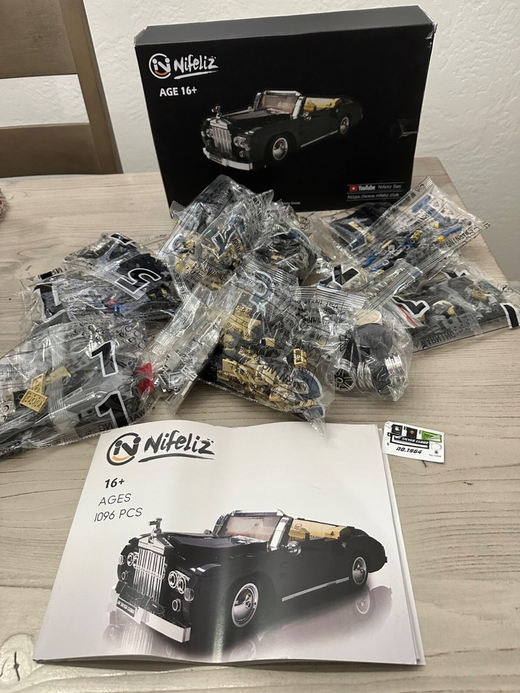 Nifeliz Retro Car ​Silver Cloud Building Set 1:14 Scale 1096 pieces
