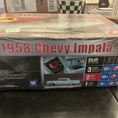 AMT ERTL 1:25 Car Kit 1958 Chevy Impala Classics Factory Sealed