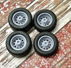 1/24 Scale: 15-inch “Amer. Racing Vector” Resin Wheels W/ Wide Rear Tires￼