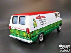 MPC Brand New 1982 Dodge Van Custom Turtle Wax 1:25 scale model car kit MPC943