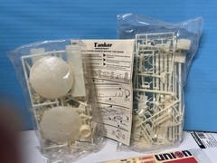 1/25 AMT FRUEHAUF TANGER UNION OR GULF OIL READ MODEL CAR KIT OPEN