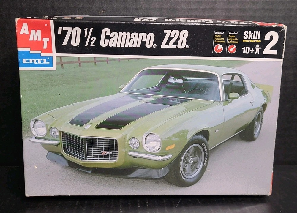 AMT 1/25 ’70 1/2 Camaro Z28 Kit# 30086
