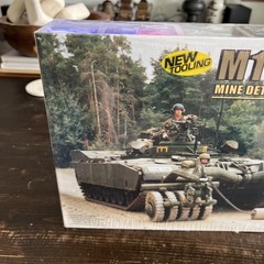 Dragon 1/35 M1 Panther II, Mine Detection and Clearing Vehicle Model Tank