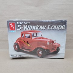 New AMT 1932 Ford 5-Window Coupe Model Kit 1/25 Scale Ertl 1990 Factory Sealed