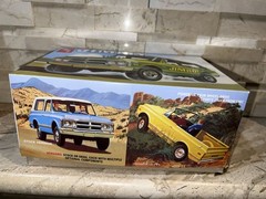 AMT 1/25 Scale GMC Jimmy Model Kit OPEN BOX