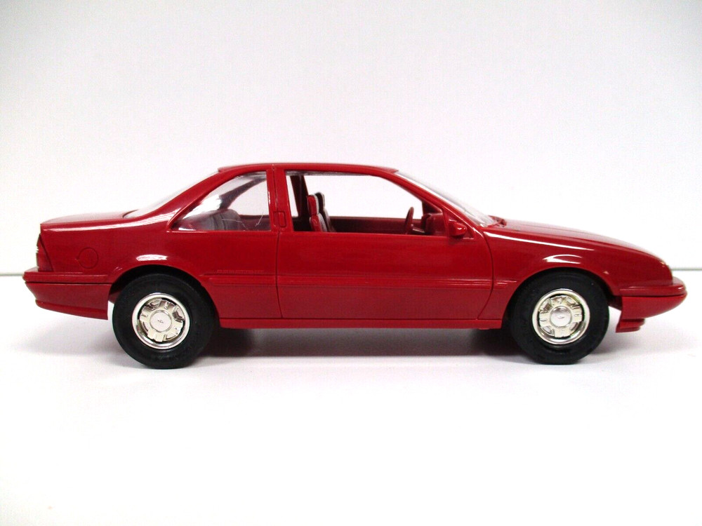 AMT / MPC – 1988 CHEVROLET BERETTA GT (BRIGHT RED) – DEALER PROMO