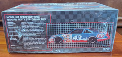 AMT ERTL #43 Richard Petty STP Grand Prix Vintage NASCAR Model 1:25 SEALED