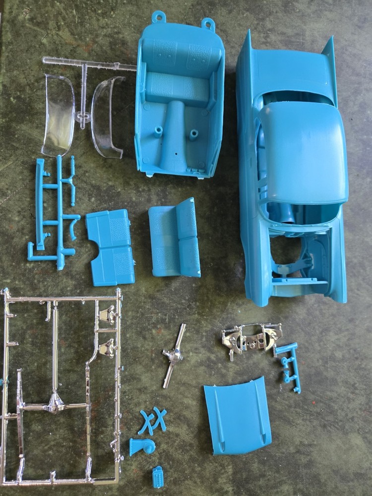 AMT 1/25 1957 CHEVY BEL AIR BODY AND RELATED PARTS STK A57T