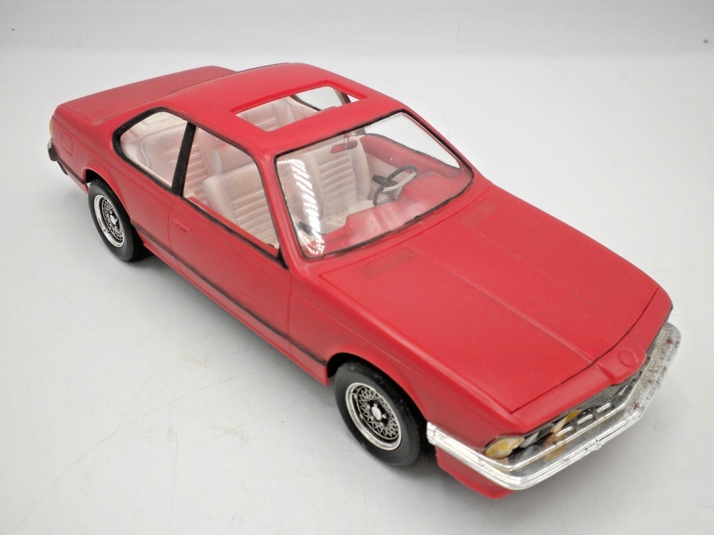 Monogram #2275 1981 BMW 635 Csi 1/24 Scale Model Car includes Build Sheet BUILT