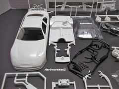 DONOR NASCAR 2001-2002 DODGE INTREPID R/T STOCK CAR KIT- WHITE – 1/24 REVELL