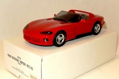 NEW AMT 1992 DODGE VIPER RT/10 ROADSTER 1:25 DEALER PROMO CAR #6113 – MIB