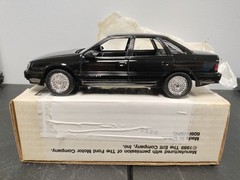 AMT ERTL 1989 FORD TAURUS SHO DEALER PROMO MODEL CAR 6066PO (BLACK) W/ ORIG BOX