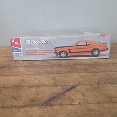 AMT/Ertl’69 Boss 302 Pre-Painted Metal Body 1998 1:25 Model Kit Sealed Mustang