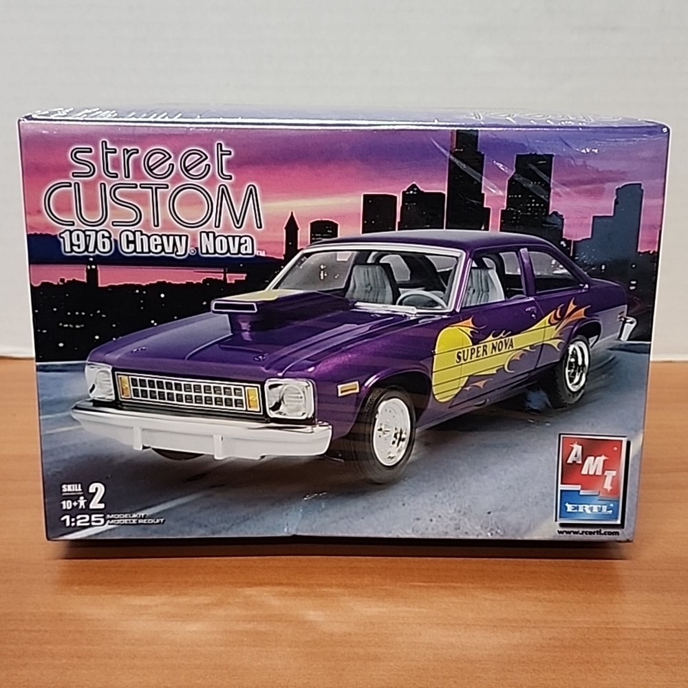M13a/b pop1 super nova AMT ERTL Street Custom 1976 Chevy 1:25 Model Kit 38277